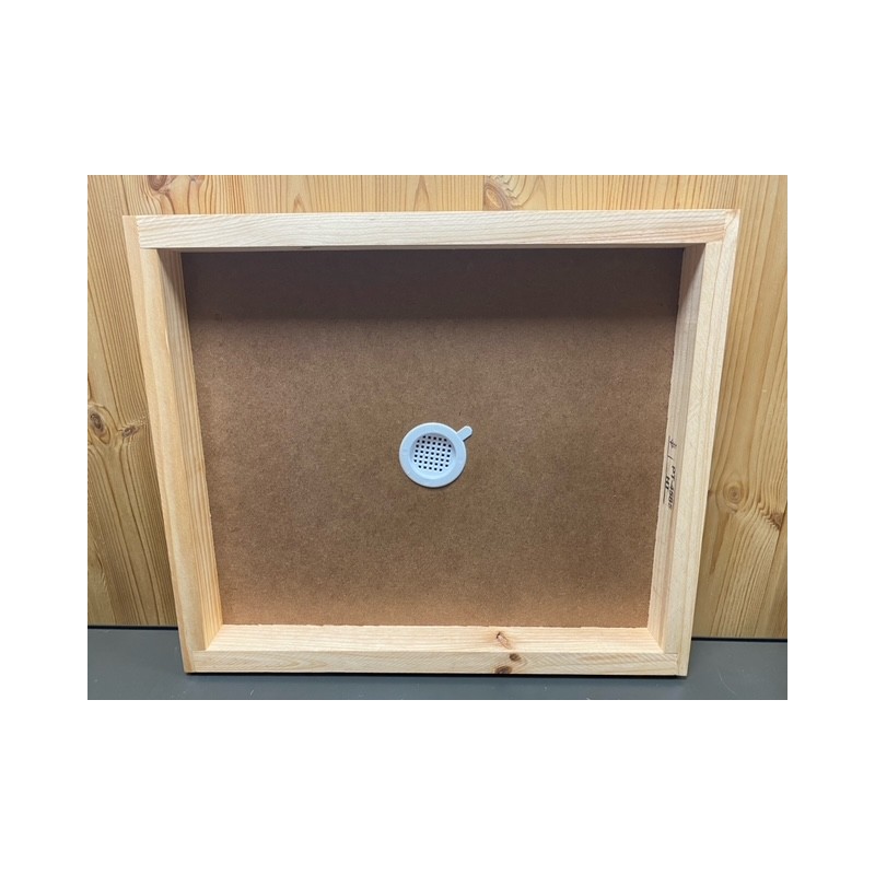 Couvre cadres Dadant 10 500*430*55mm ( isorel 6mm), percé, avec bouchon plastique aéré