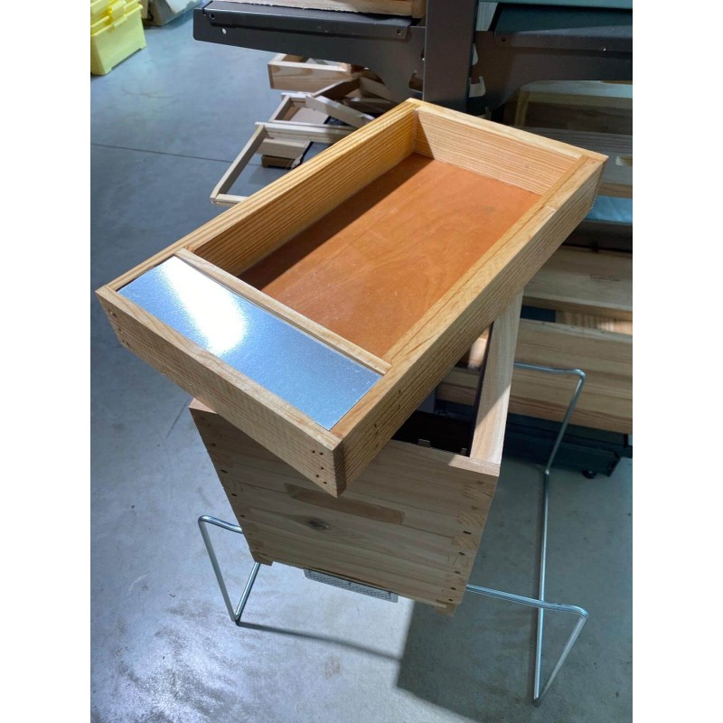 Nourrisseur Dadant 6  pin paraffiné 4 litres 500*280*70