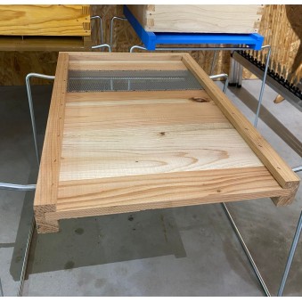 Plancher Dadant 8 cryptoméria superposé aéré galva 550*360*45mm